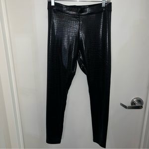 Express NWT Croc Faux Leather Shine Leggings Black